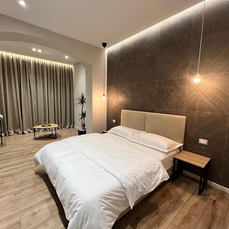 Enzo Rooms & Apartment Blloku Tiran Dış mekan fotoğraf