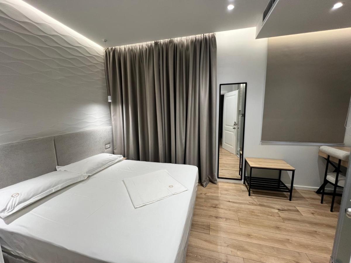 Enzo Rooms & Apartment Blloku Tiran Dış mekan fotoğraf
