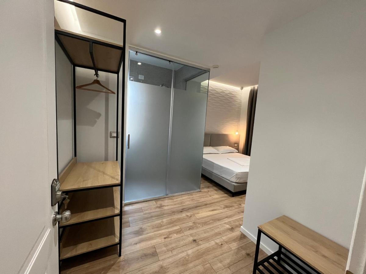Enzo Rooms & Apartment Blloku Tiran Dış mekan fotoğraf