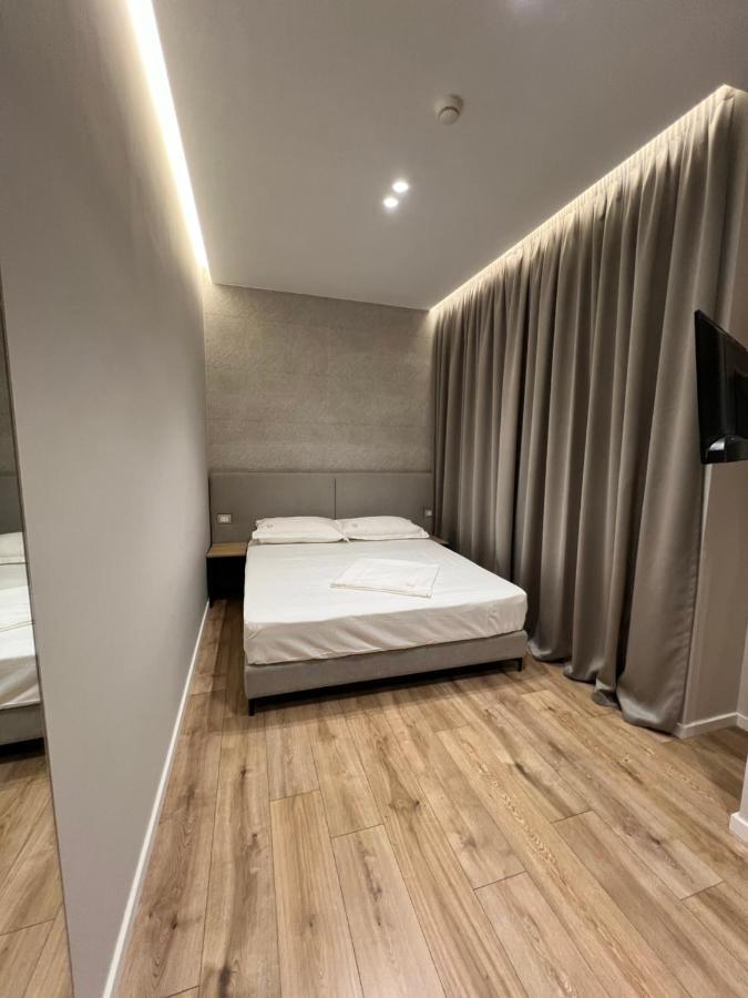 Enzo Rooms & Apartment Blloku Tiran Dış mekan fotoğraf