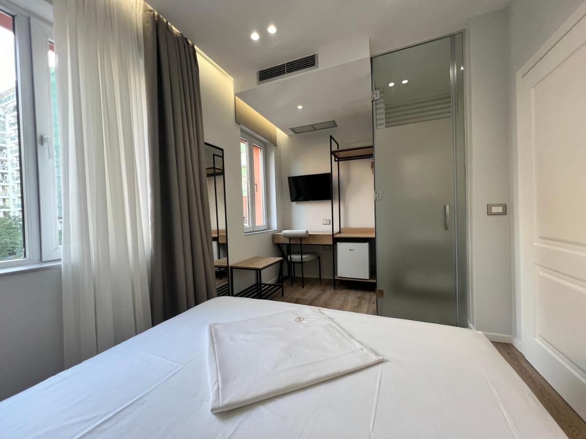 Enzo Rooms & Apartment Blloku Tiran Dış mekan fotoğraf