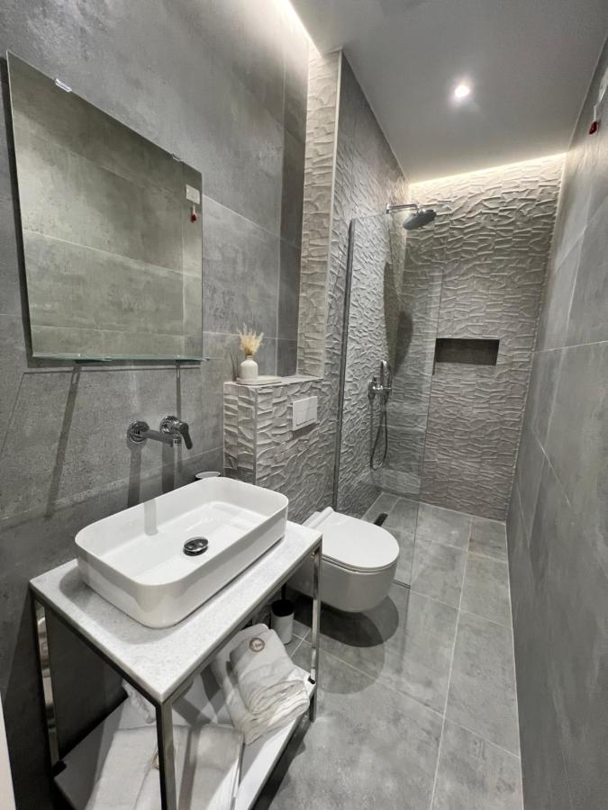 Enzo Rooms & Apartment Blloku Tiran Dış mekan fotoğraf